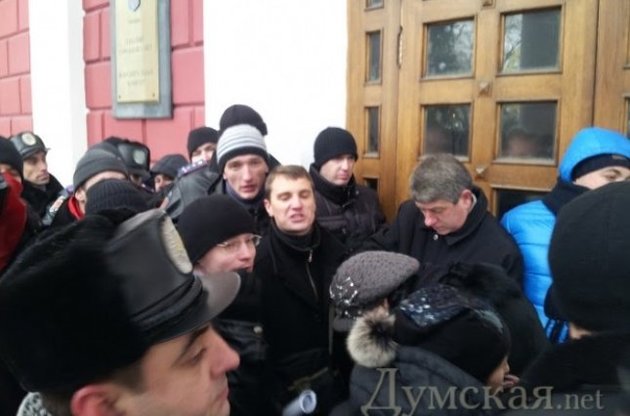 Свободовцев, штурмовавших Одесский горсовет, собираются привлечь к уголовной ответственности