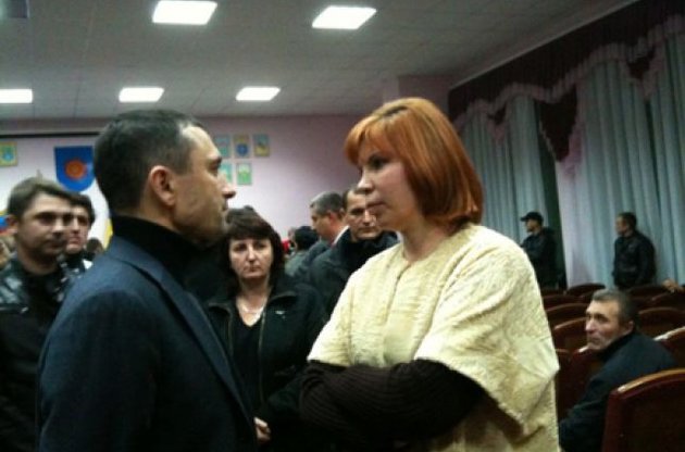 Яценюк утверждает, что Засуха после выборов взяла кредит для подкупа окружкома