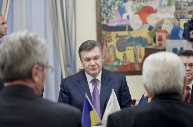 Янукович предложил снова исправить закон о выборах