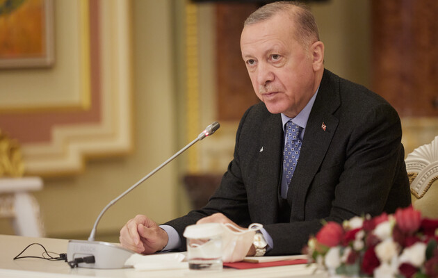 Эрдоган не хочет переносить выборы президента, несмотря на смертоносное землетрясение