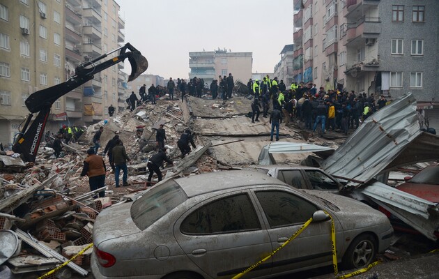 Германия выдаст экстренные визы пострадавшим от землетрясения в Турции и Сирии