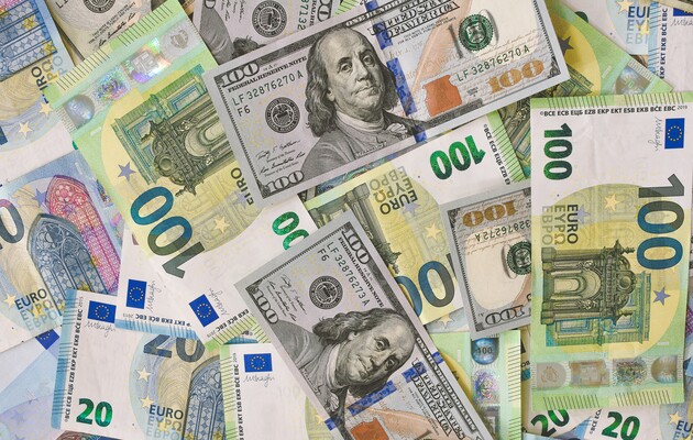 Курс валют на Пасху и после: эксперты прогнозируют новый ценовой коридор для доллара и евро 