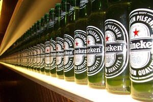 Концерн Heineken продал российские активы за 1 евро