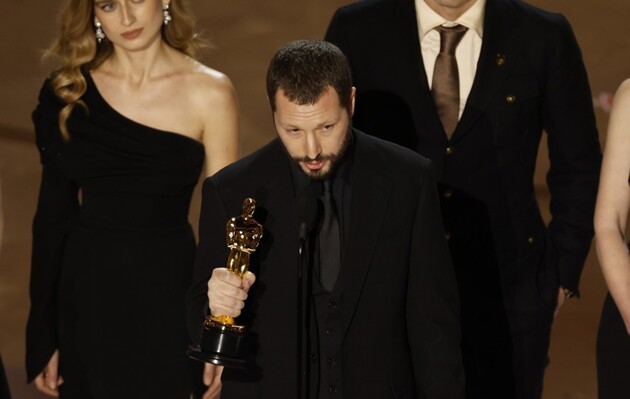 Из международной телеверсии «Оскар» вырезали победу украинского фильма «20 дней в Мариуполе»